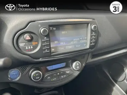 Photo 14 Toyota Yaris  100h Dynamic 5p RC19