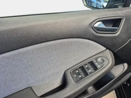 Photo 11 Renault Clio  1.6 E-Tech 145ch full hybrid Techno - 24
