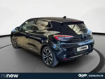 Photo 17 Renault Clio  1.6 E-Tech 145ch full hybrid Techno - 24