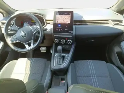 Photo 12 Renault Clio  1.6 E-Tech hybride 145ch Engineered
