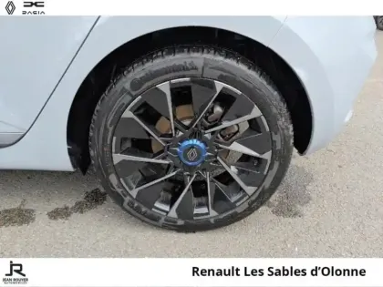 Photo 7 Renault Clio  1.6 E-Tech 145ch full hybrid esprit Alpine - 24