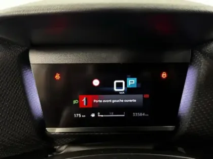 Photo 11 Citroën C4  PureTech 130ch S&S Feel EAT8