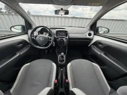 Photo 12 Toyota Aygo  1.0 VVT-i 72ch x-play x-app 5p MC18
