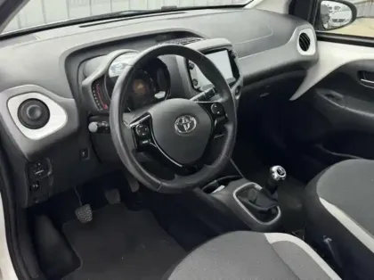 Photo 13 Toyota Aygo  1.0 VVT-i 72ch x-play x-app 5p MC18