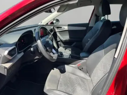 Photo 8 Seat Leon  1.5 eTSI 150ch Xcellence DSG7