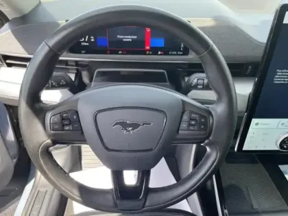 Photo 14 Ford Mustang  Mach-E 269ch Standard Range 72,6 kWh Mach-E Propulsion