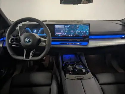 Photo 11 BMW Serie 5 Série 5 Touring 530e 299ch M Sport xDrive