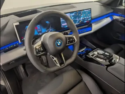 Photo 10 BMW Serie 5 Série 5 Touring 530e 299ch M Sport xDrive