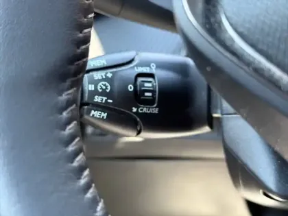 Photo 20 Peugeot 208  PureTech 75 S&S BVM5