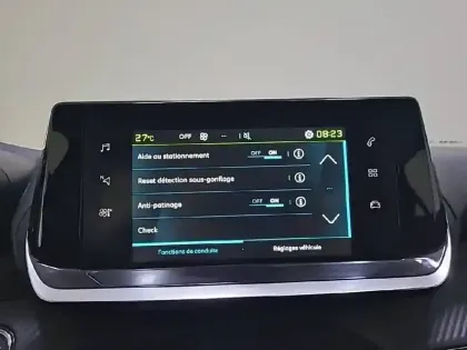Photo 19 Peugeot 2008  Electrique 136 ch