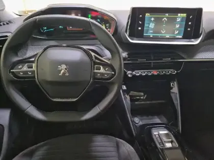 Photo 7 Peugeot 2008  Electrique 136 ch