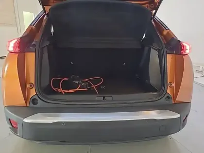 Photo 5 Peugeot 2008  Electrique 136 ch