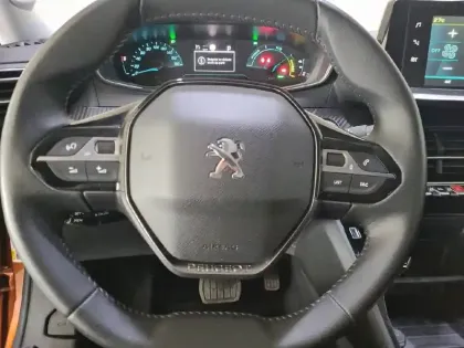 Photo 8 Peugeot 2008  Electrique 136 ch