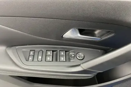 Photo 15 Peugeot 308  PHEV 180 e-EAT8