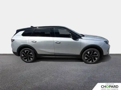 Photo 8 Opel Grandland  1.2 Turbo Hybrid 145 ch e-DCT6