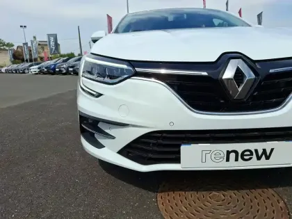 Photo 15 Renault Megane  IV Berline Blue dCi 115