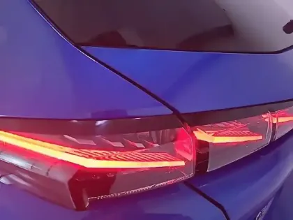 Photo 16 Peugeot 308  PHEV 225 e-EAT8
