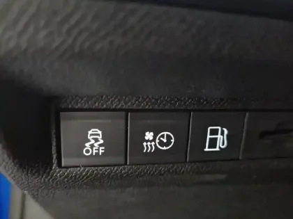 Photo 28 Peugeot 308  PHEV 225 e-EAT8