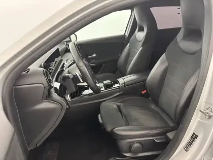 Photo 17 Mercedes Classe A  180 d 7G-DCT