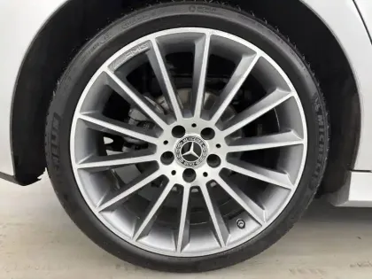 Photo 30 Mercedes Classe A  180 d 7G-DCT