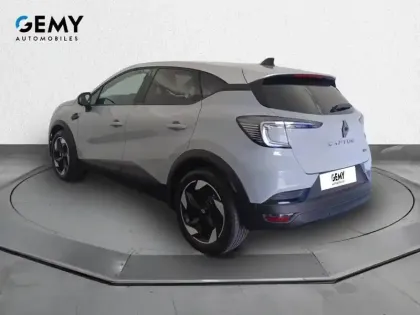 Photo 6 Renault Captur  E-Tech full hybrid 145 ch
