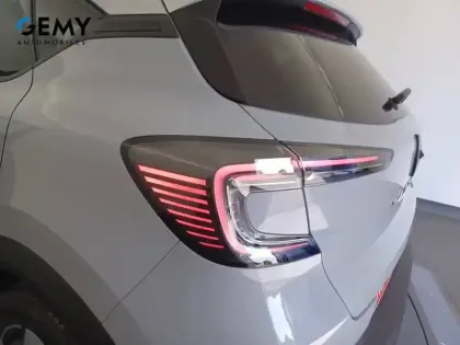 Photo 16 Renault Captur  E-Tech full hybrid 145 ch