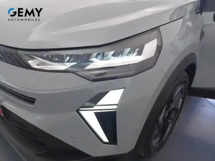 Photo 15 Renault Captur  E-Tech full hybrid 145 ch
