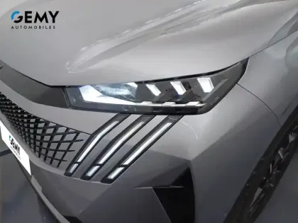 Photo 18 Peugeot 5008  Hybrid 145 ch e-DCS6