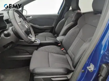 Photo 8 Renault Clio  E-Tech full hybrid 145