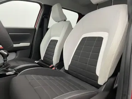 Photo 13 Citroën C3  Turbo 100 ch BVM6
