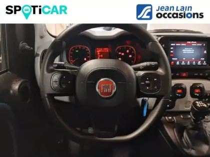 Photo 8 Fiat Panda City Cross 1.0 70 ch Hybride BSG S/S