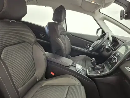 Photo 32 Renault Scenic Grand Scénic TCe 130 Energy