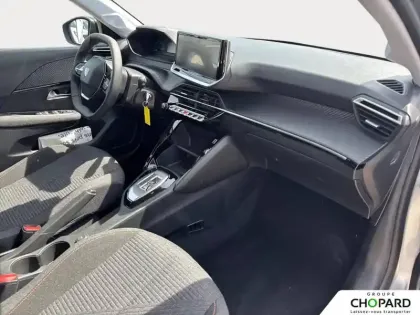 Photo 12 Peugeot 208  Hybrid 110 ch e-DCS6
