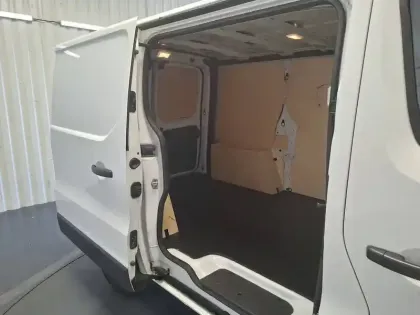 Photo 17 Nissan Nv300  FOURGON L1H1 2T8 2.0 DCI 120 BVM