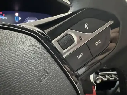Photo 14 Peugeot 208  Hybrid 110 ch e-DCS6