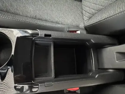 Photo 9 Peugeot 208  Hybrid 110 ch e-DCS6