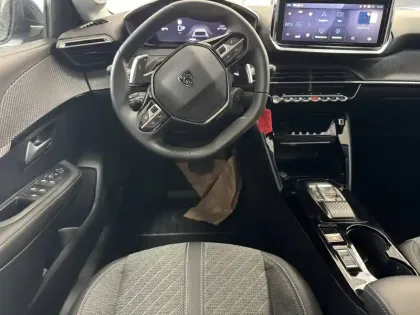 Photo 7 Peugeot 208  Hybrid 110 ch e-DCS6