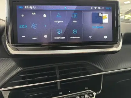 Photo 17 Peugeot 208  Hybrid 110 ch e-DCS6