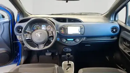 Photo 37 Toyota Yaris  Hybride 100h