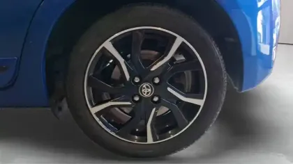 Photo 29 Toyota Yaris  Hybride 100h