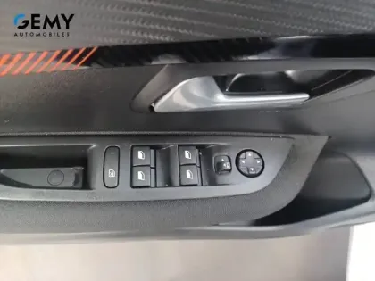 Photo 13 Peugeot 208  Electrique 50 kWh 136ch