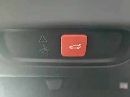Photo 29 Peugeot 408  Hybrid 145 e-DCS6