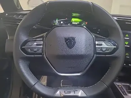 Photo 8 Peugeot 408  Hybrid 145 e-DCS6