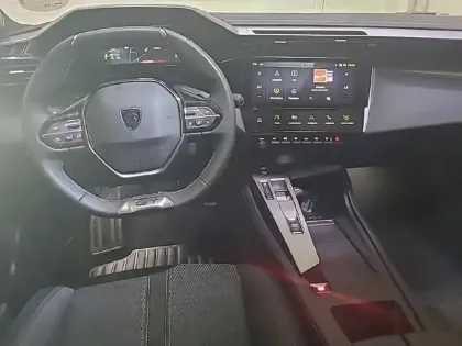 Photo 7 Peugeot 408  Hybrid 145 e-DCS6