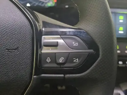 Photo 27 Peugeot 408  Hybrid 145 e-DCS6