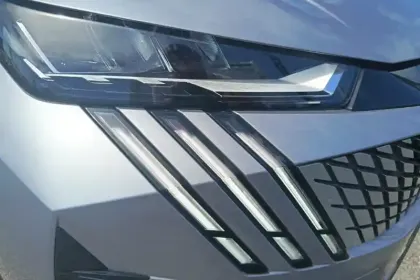Photo 62 Peugeot 3008  Electrique 210 ch 73 kWh