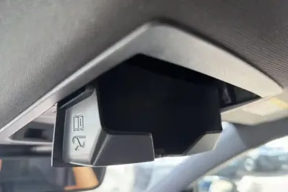 Photo 21 Peugeot 3008  Electrique 210 ch 73 kWh