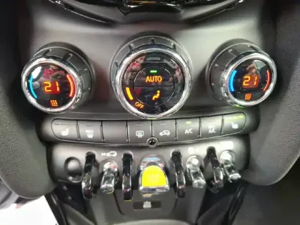 Photo 22 Mini Mini Hatch 3 Portes Cooper SE 184 ch