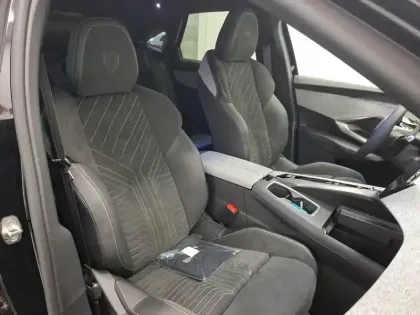 Photo 29 Peugeot 3008  Hybrid 145 e-DCS6
