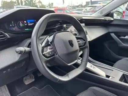 Photo 8 Peugeot 308  PHEV 180 e-EAT8